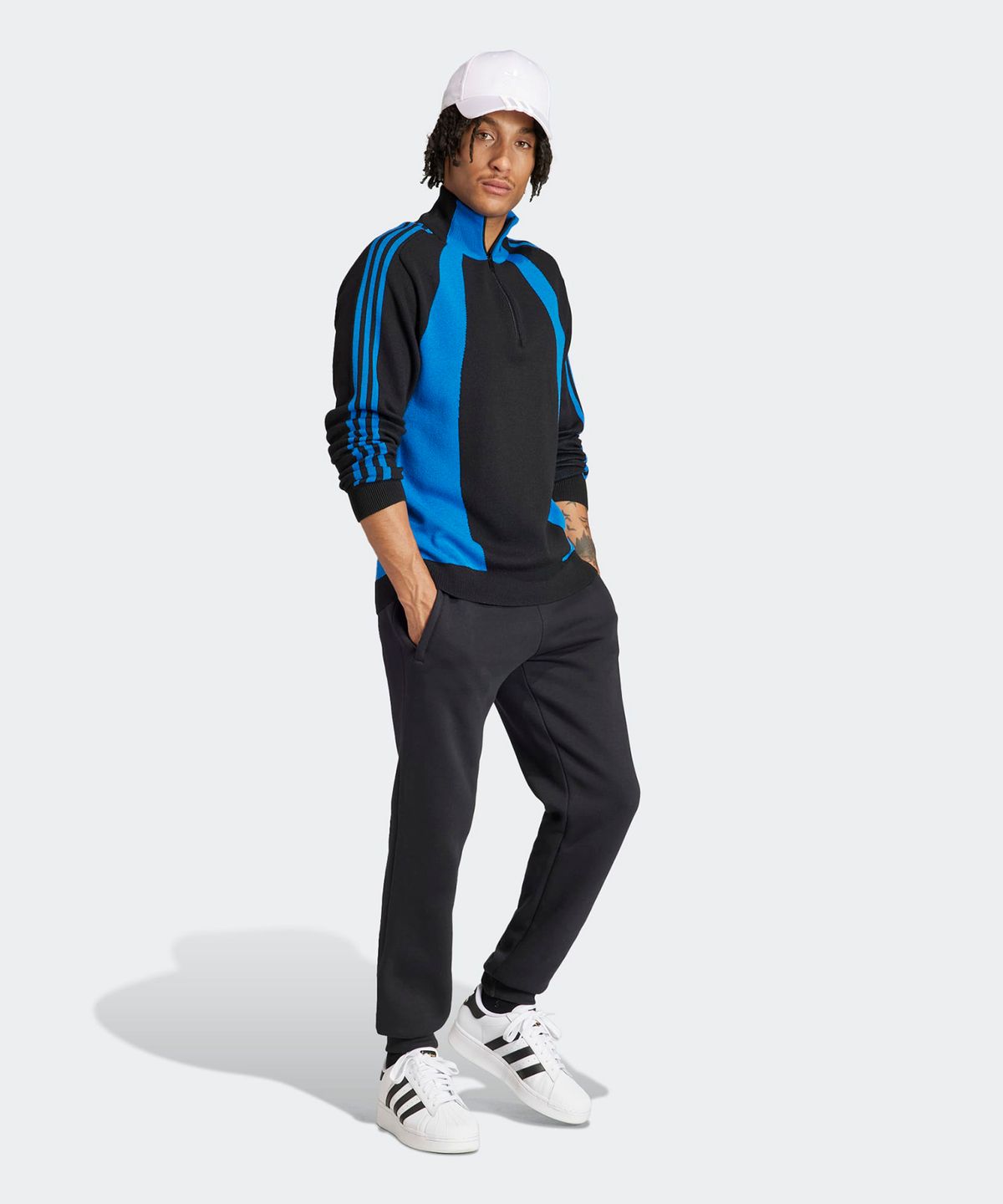 아디다스(ADIDAS) 쿼터 지퍼 점퍼 - 블랙:블루 / IR7127