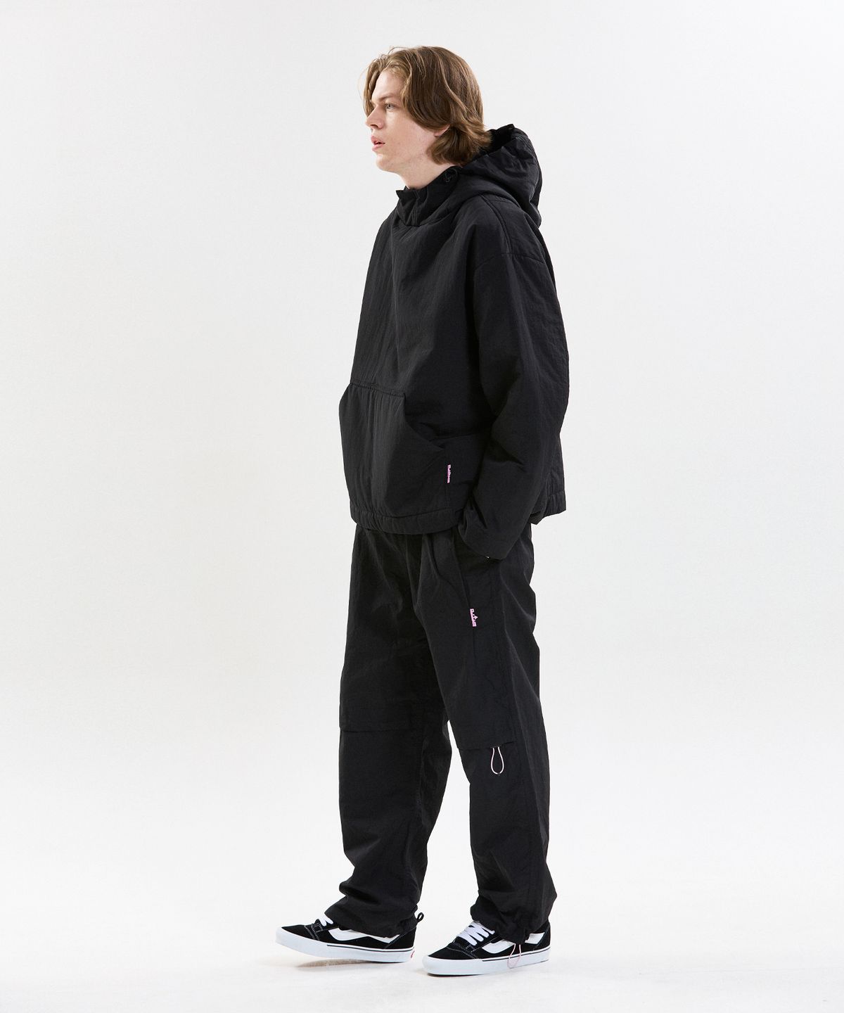 슈브토(SHVTO) Puffer black hoodie