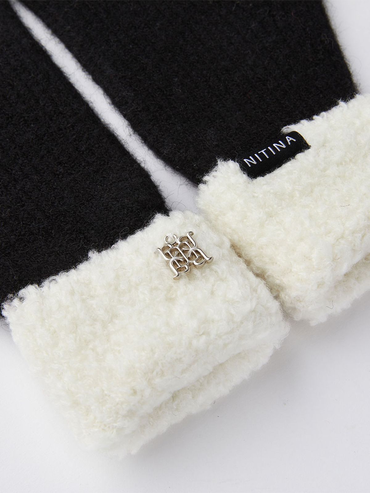 니티나(NITINA) Soft touch gloves BK