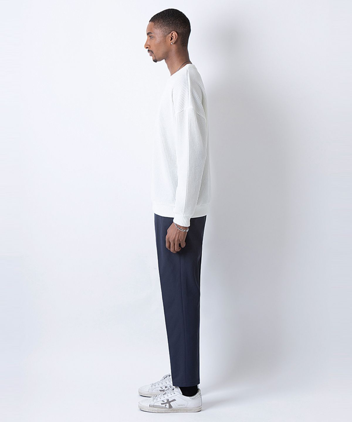 스트라이크(STRIKE) 드롭 숄더 루즈 풀오버 (WHITE)