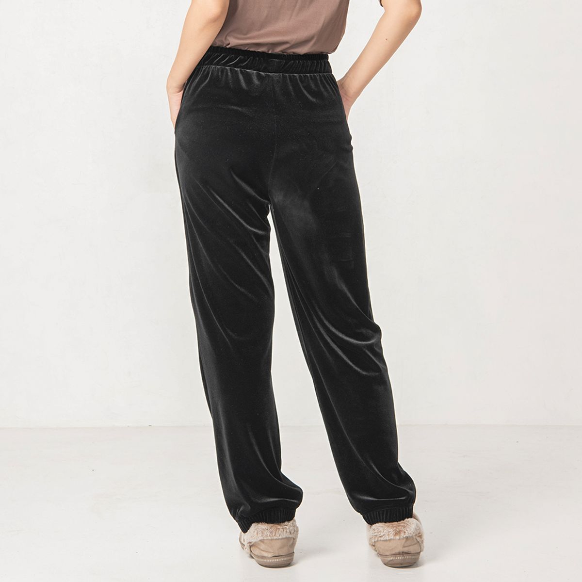 뒤란(DURAN) 벨벳 힐링 조거 팬츠 DBF3W-9158 2colors