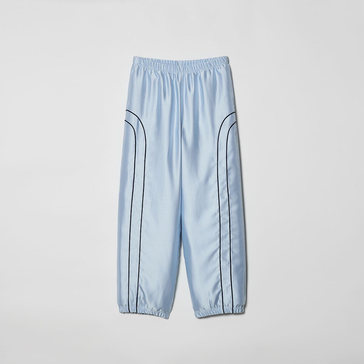 솔티페블(SALTY PEBBLE) SATIN PIPING JOGGER PANTS [SKY BLUE]