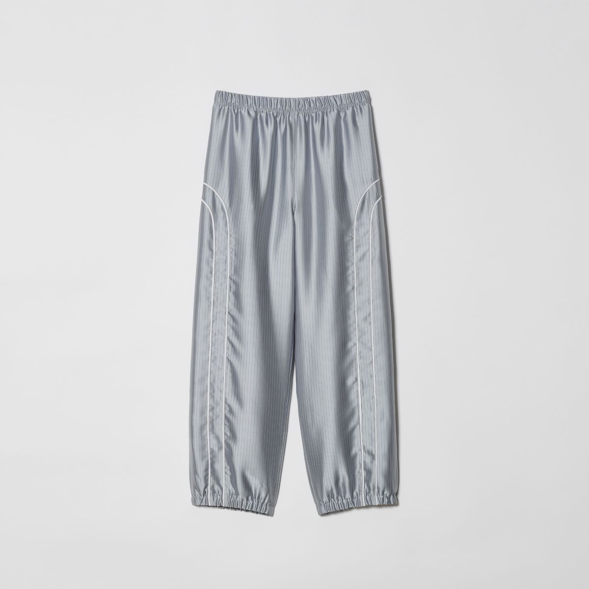 솔티페블(SALTY PEBBLE) SATIN PIPING JOGGER PANTS [LIGHT GREY]