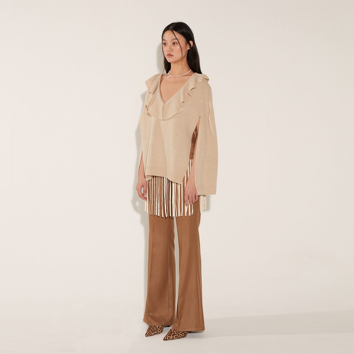 솔티페블(SALTY PEBBLE) FLARE CAPE WOOL KNIT [CREAM]