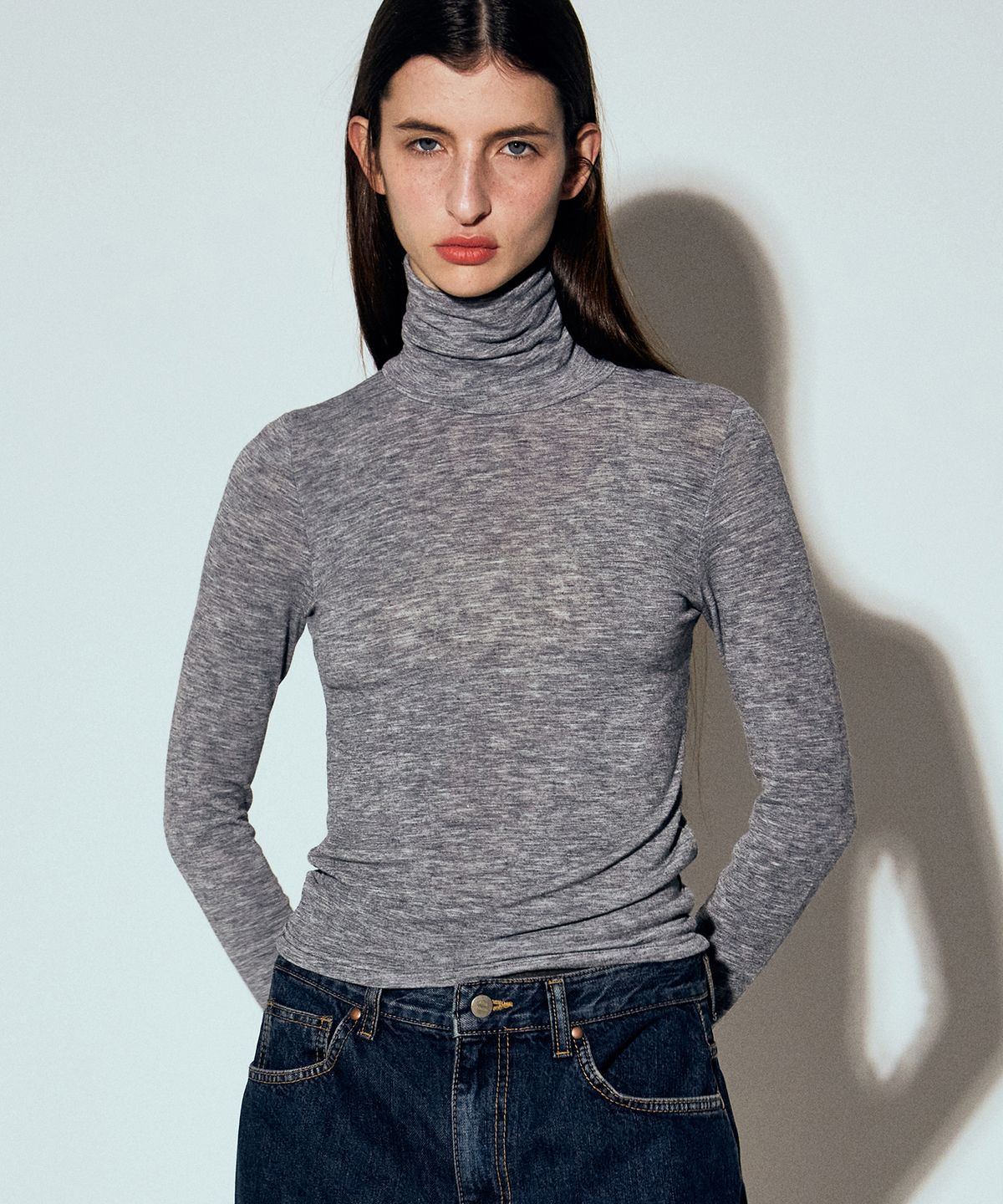 닉앤니콜(NICK&NICOLE) MINIMAL SLIM TURTLENECK TOP_GRAY