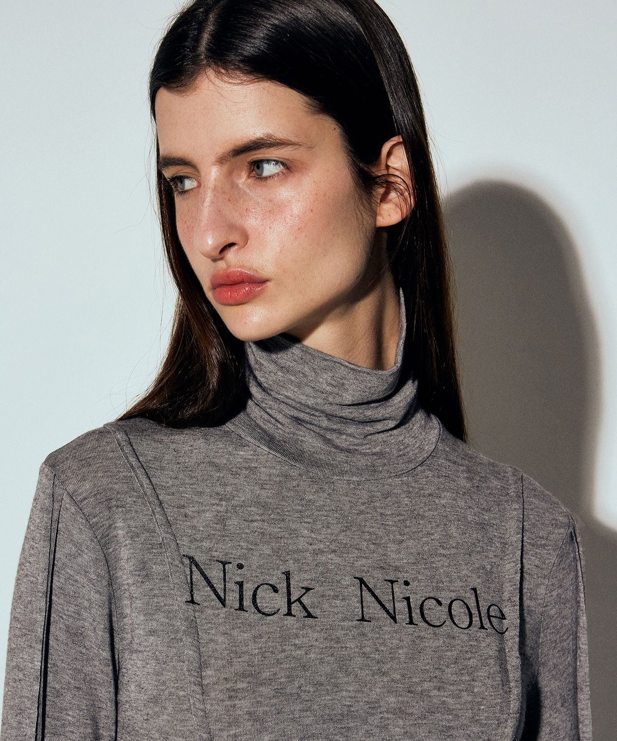닉앤니콜(NICK&NICOLE) NICOLE PINTUCK LINE TURTLENECK TOP_GRAY