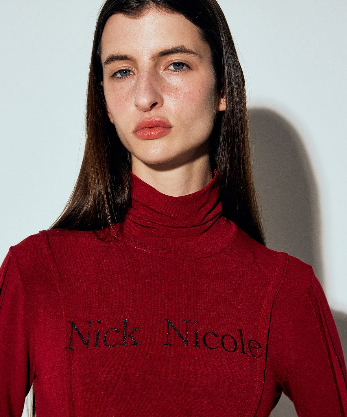 닉앤니콜(NICK&NICOLE) NICOLE PINTUCK LINE TURTLENECK TOP_RED