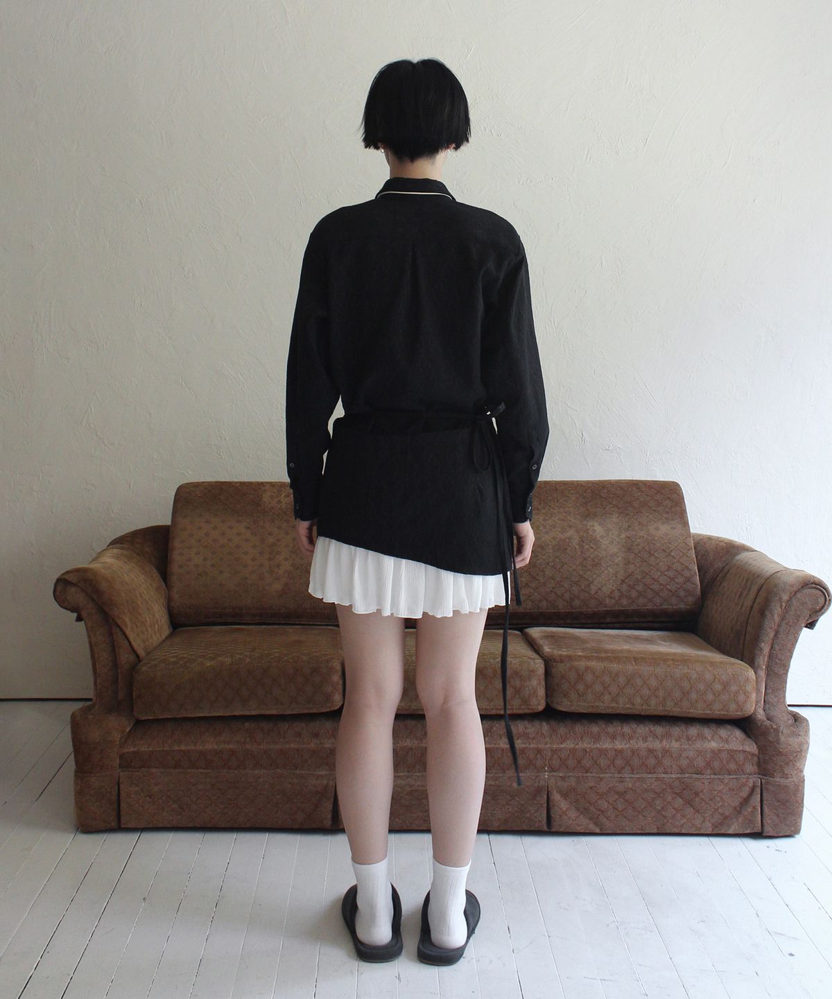 루바티(RUBATI) 자카드 셔츠 하프에이프런_블랙