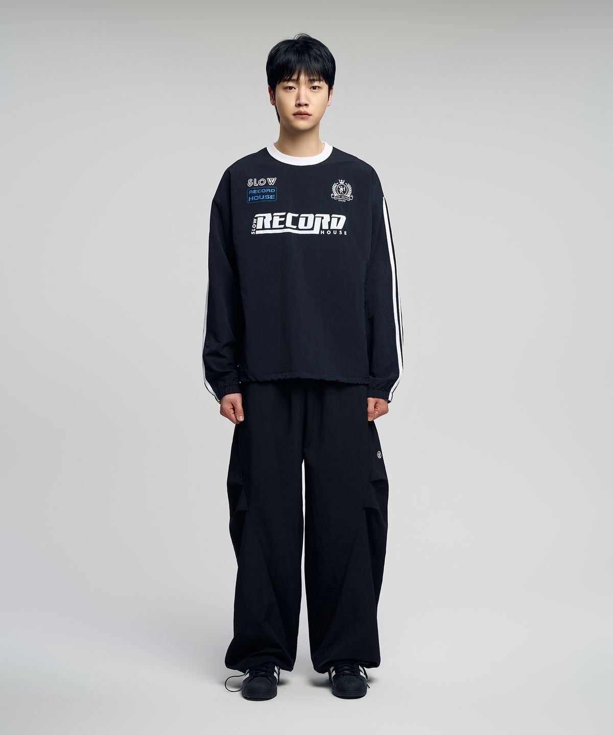 슬로우 레코드 하우스(SLOW RECORD HOUSE) 슬로우 스포티 나일론 맨투맨_블랙