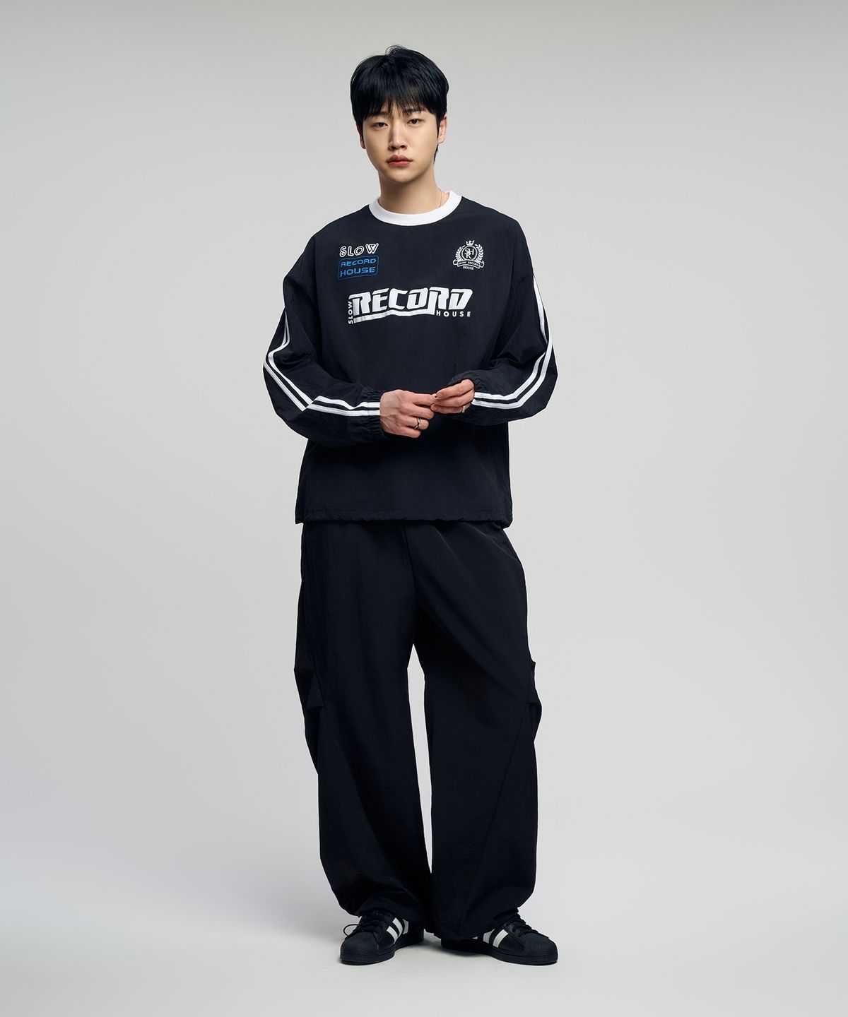 슬로우 레코드 하우스(SLOW RECORD HOUSE) 슬로우 스포티 나일론 맨투맨_블랙
