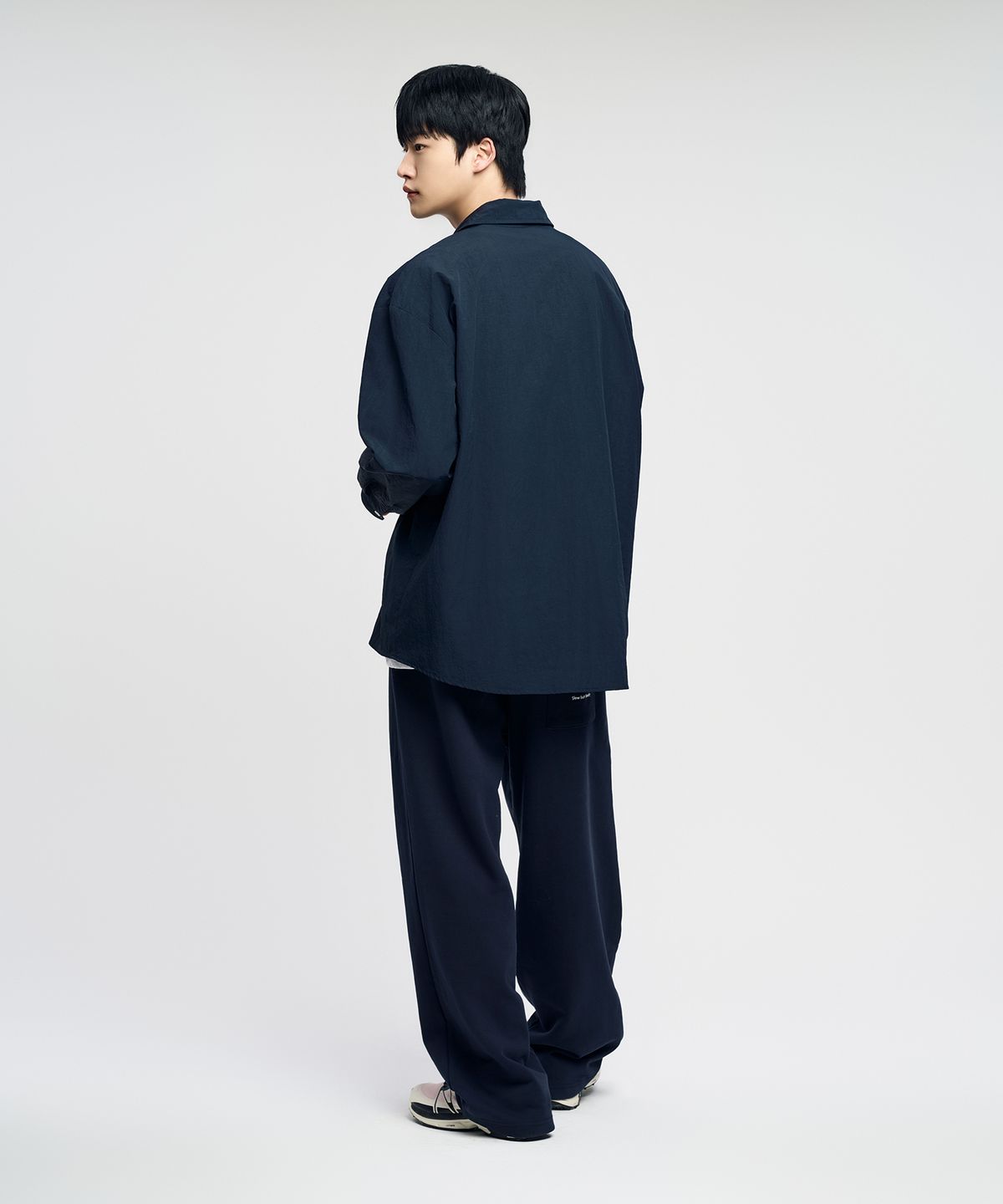 슬로우 레코드 하우스(SLOW RECORD HOUSE) 올데이 나일론 셔츠_네이비