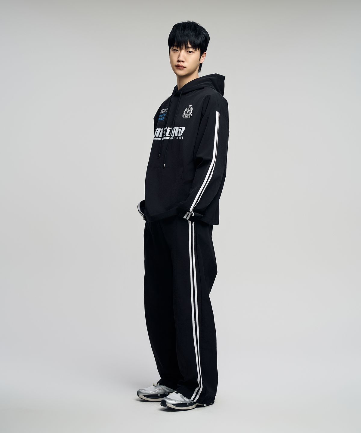 슬로우 레코드 하우스(SLOW RECORD HOUSE) 슬로우 스포티 나일론 후드티_블랙