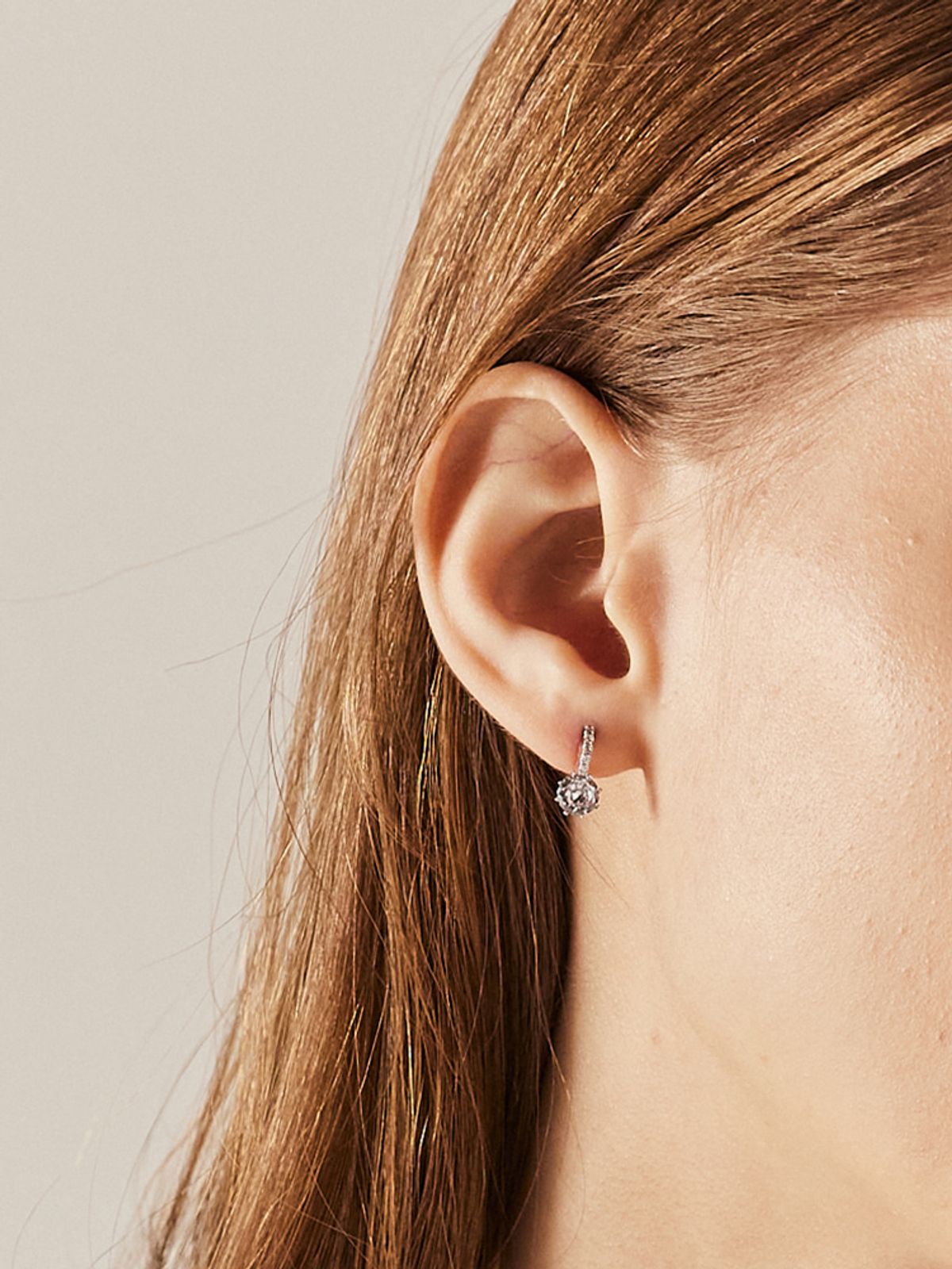 소수(SOSOO) Single Cubic Point Earring 싱글 큐빅 포인트 귀걸이