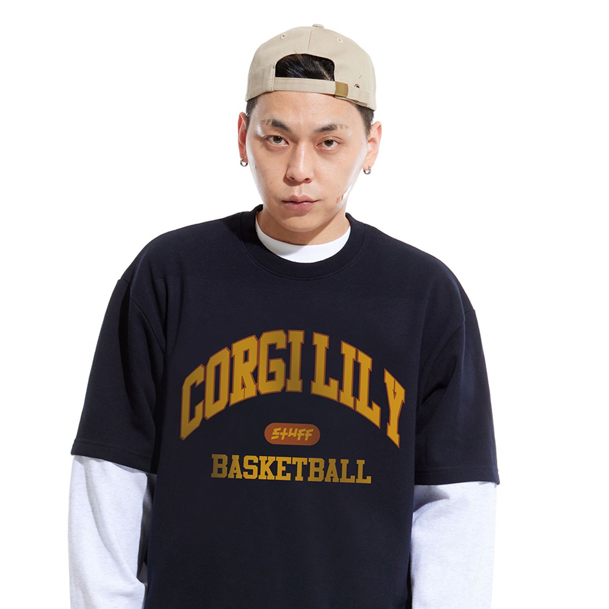 스터프(STUFF) 코기 릴리 빅 로고 레이어드 롱슬리브 티셔츠