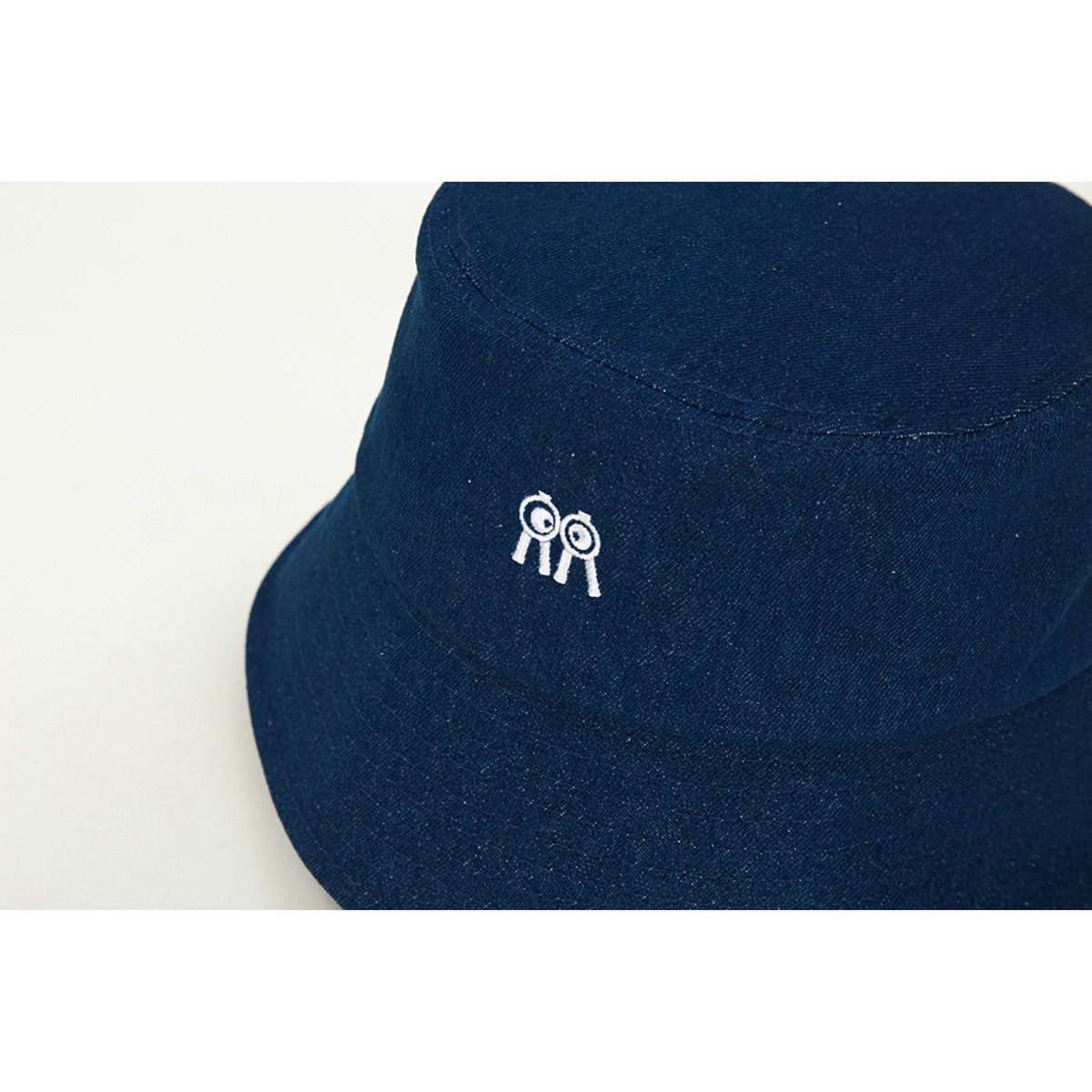롤링롤라이(ROLLINGROLLEYE) 버킷햇 데님 화이트로고 Bucket Hat Denim White Logo