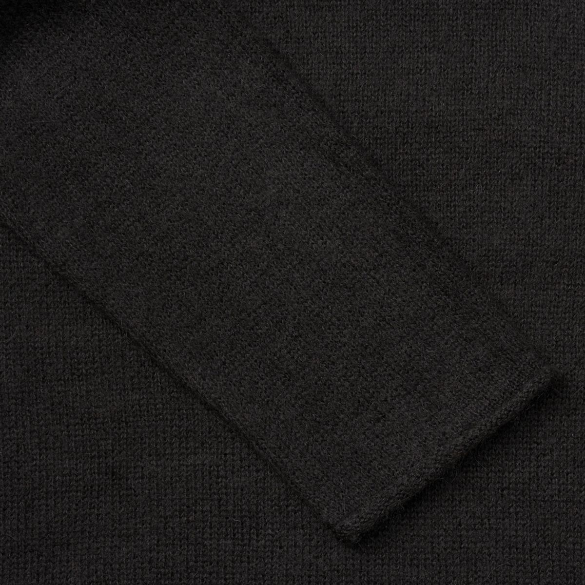 베르노(VERNO) [Casual] Alpaca piping crew-neck knit Black