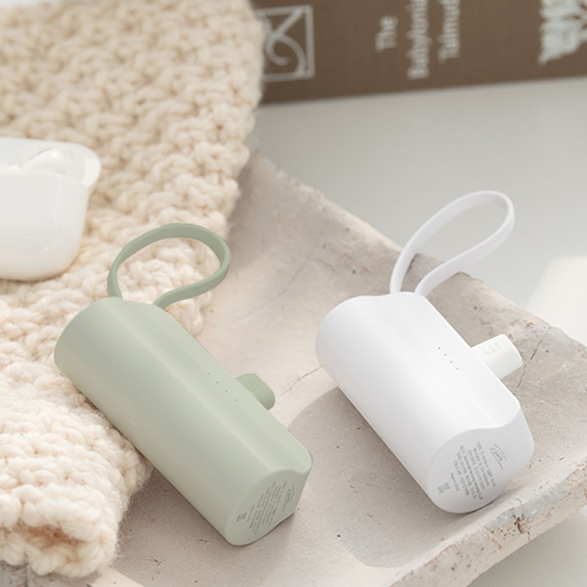 슈틸루스터(STILLUSTER) 2IN1 일체형 도킹형 보조배터리 2p 5000mAh ST-AB100