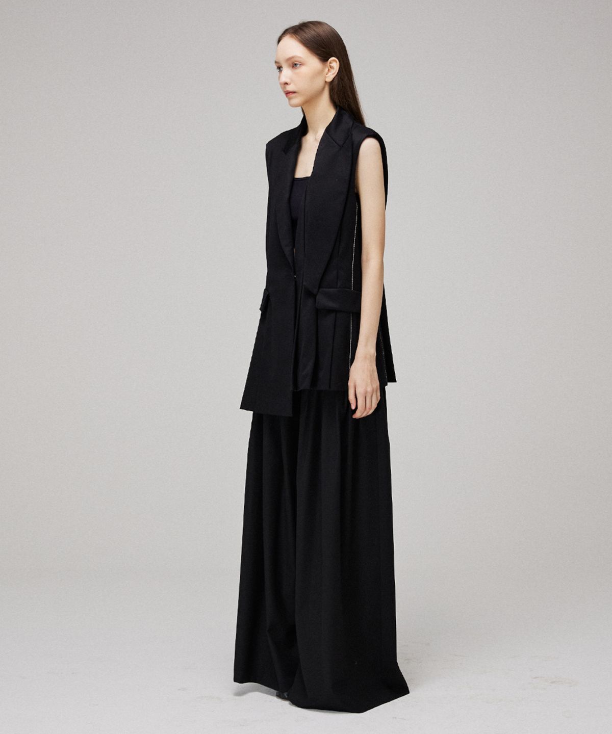 므아므(MMAM) Pleated line signature vest