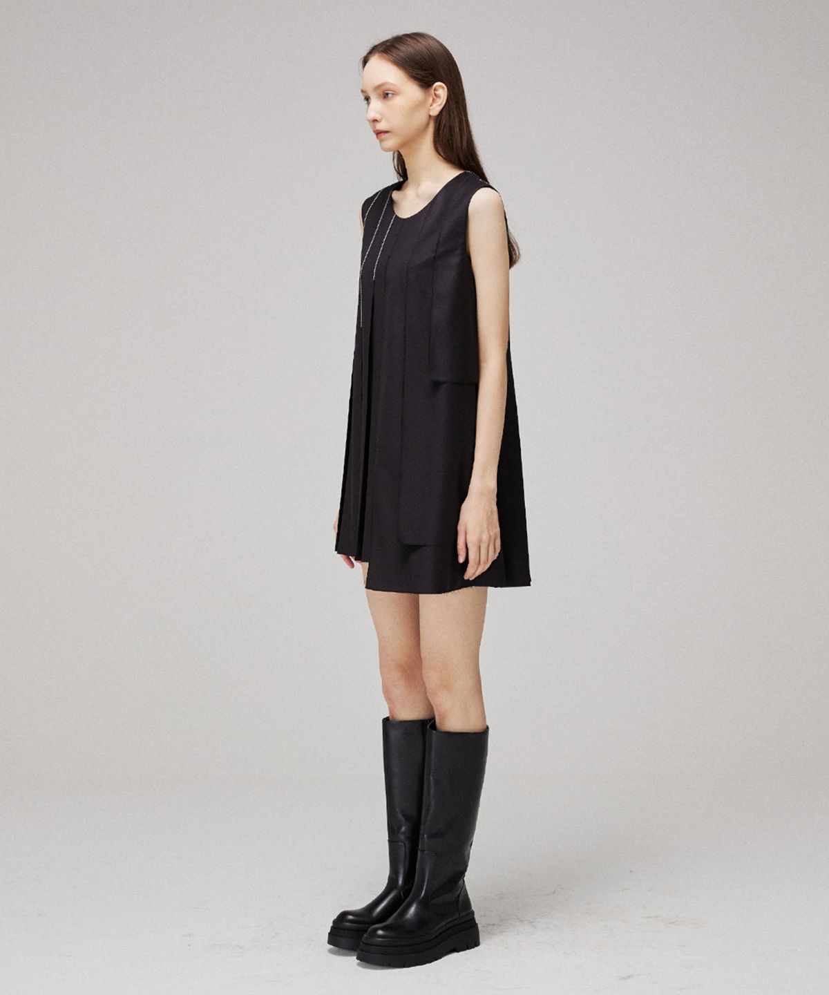 므아므(MMAM) Pleated unbalance stitch sleeveless dress