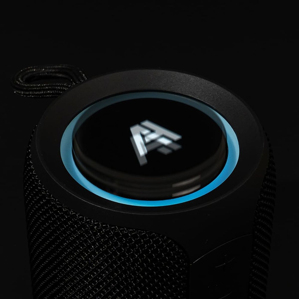 에이투(ATWO) 붐5 캠핑 휴대용 IPX7 완전방수 무선 블루투스스피커 LED TWS