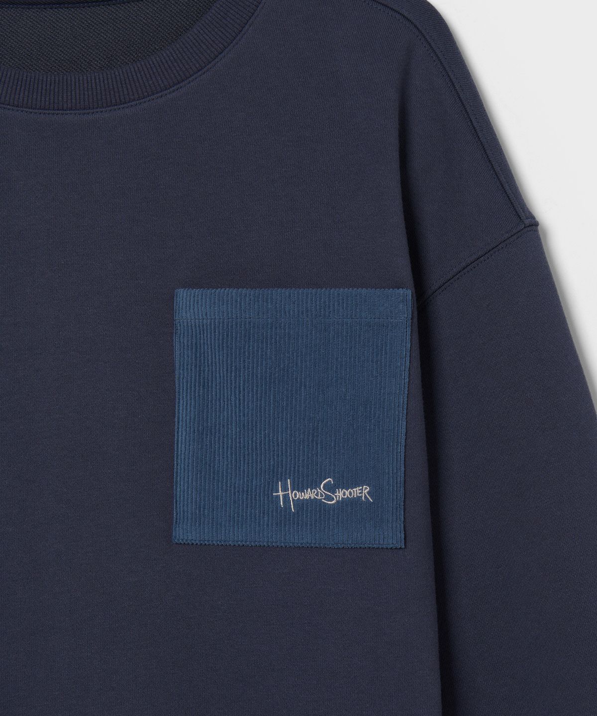하워드슈터(HOWARDSHOOTER) CORDUROY POCKET SWEATSHIRT d.blue