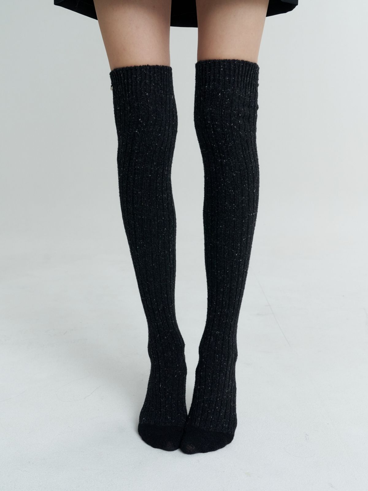 러브미몬스터(LOVE ME MONSTER) Ribbed Wool Over Knee Socks_2COL (L234MSC030)