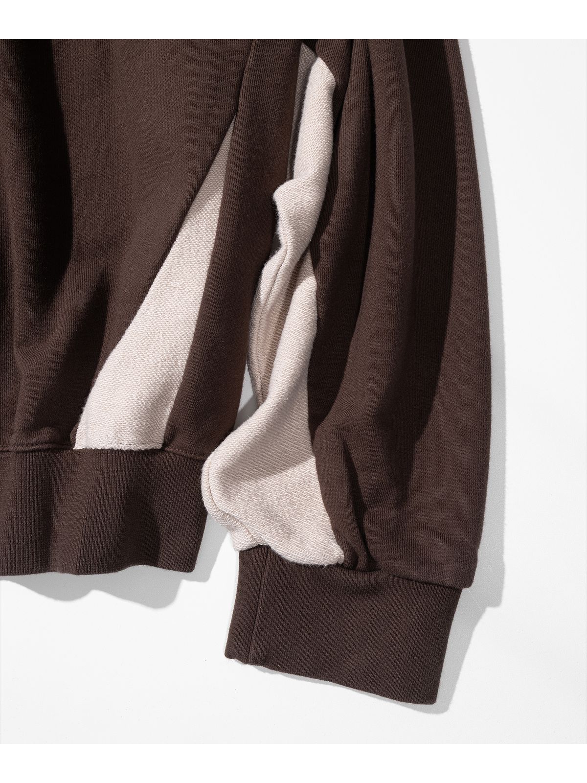 매스노운(MASSNOUN) MN DART SPORTY REVERSE SWEAT SHIRTS MFHCR001-BR