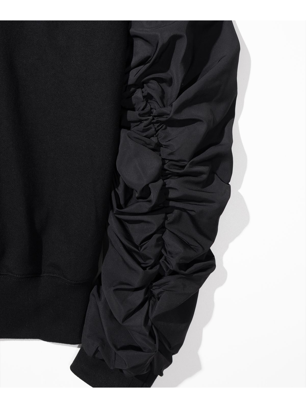 매스노운(MASSNOUN) BELINE PUCKERING HOODIE MFHHD006-BK