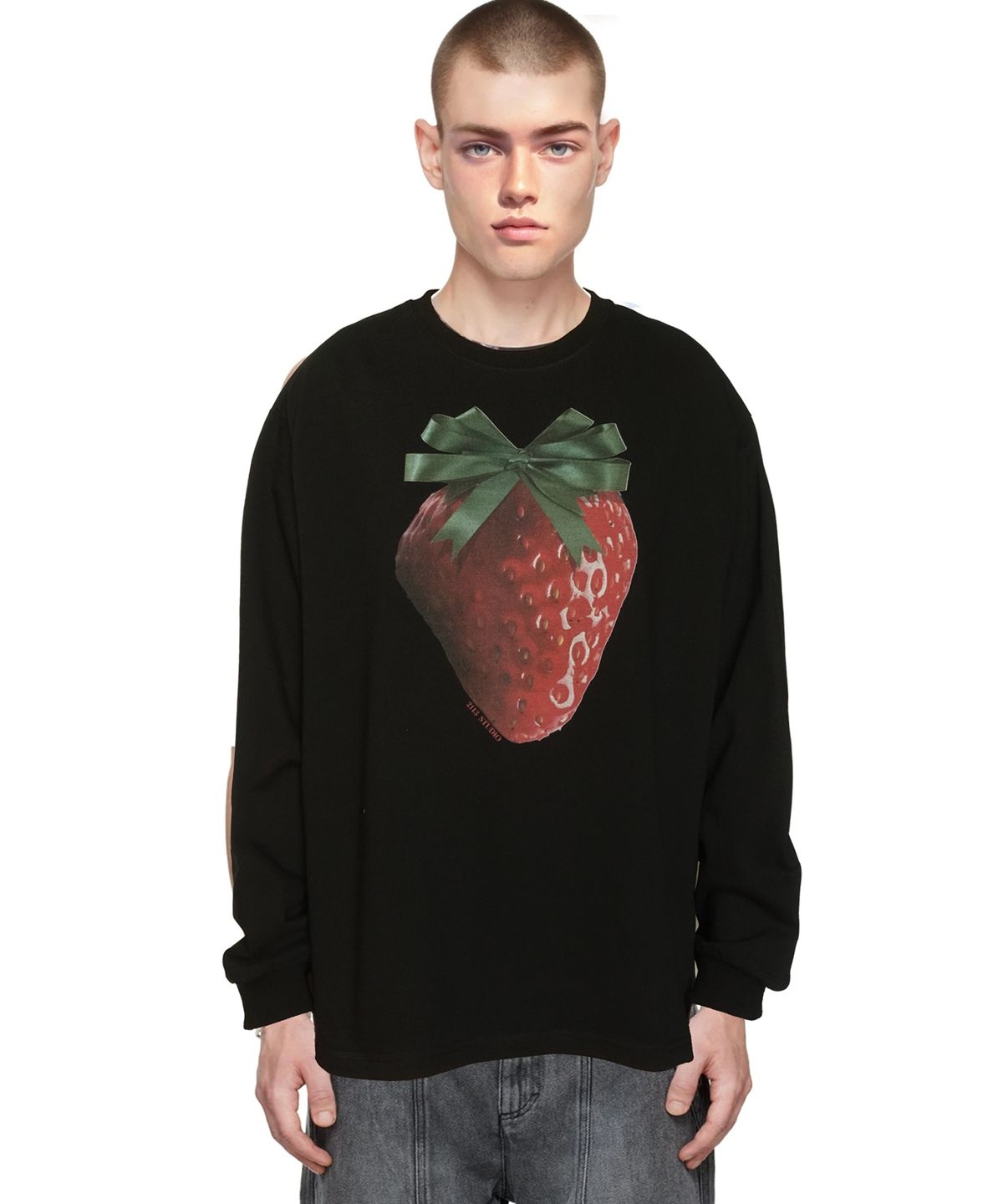 2113 스튜디오(2113 STUDIO) Ep.6 Long sleeve T-shirts Black top No.3 (Ribbon strawberry)