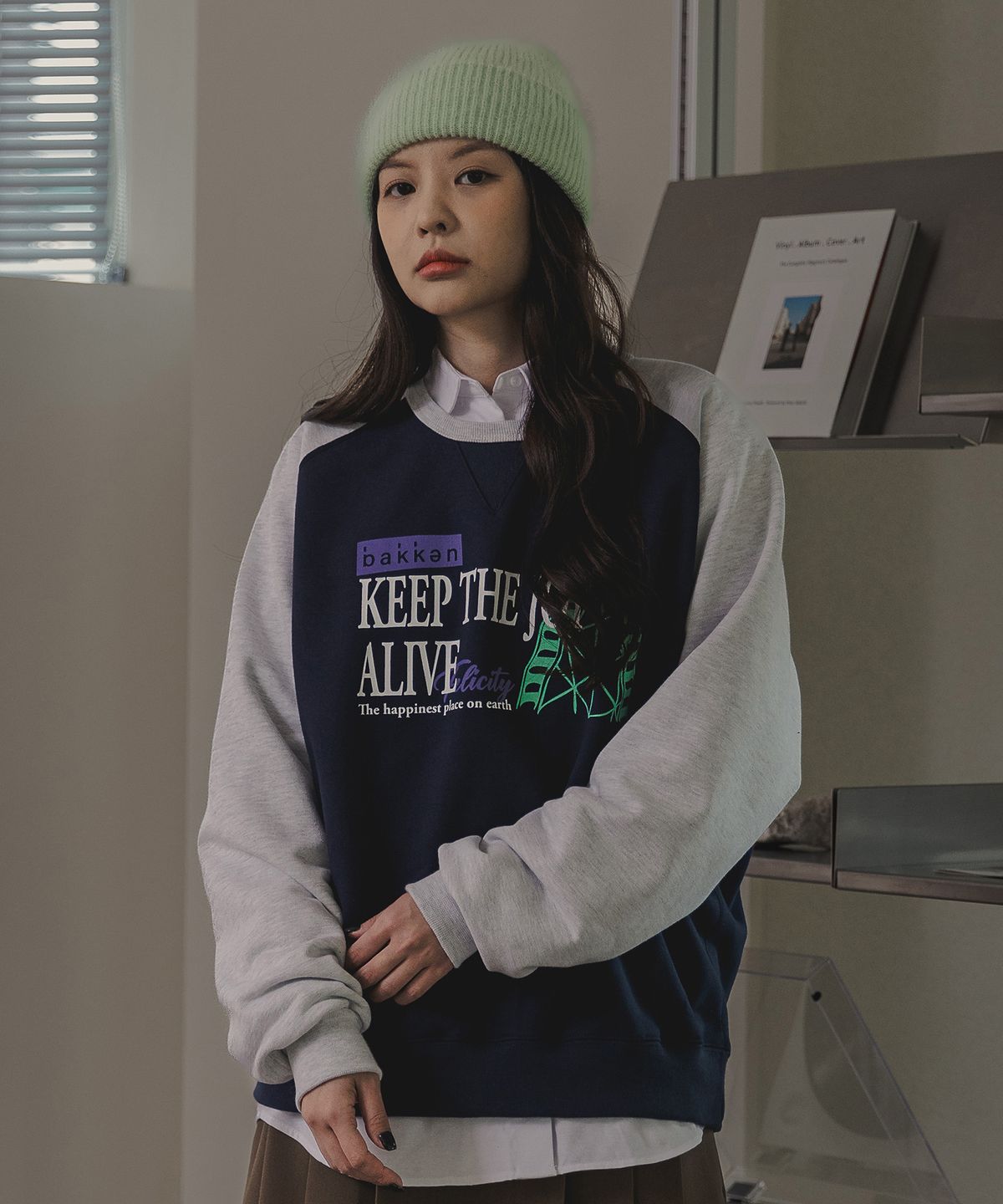 바켄(BAKKEN) Keep The Joy Alive 래글런 스웨트셔츠 BK5987_네이비