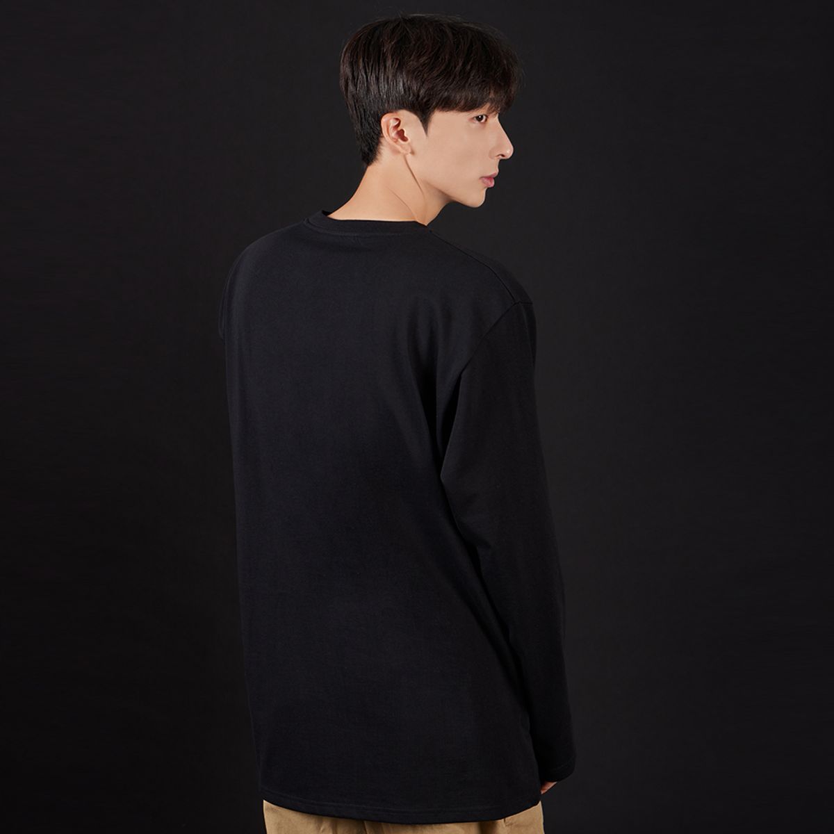 아스트랄 프로젝션(ASTRAL PROJECTION) 빅로고 오버핏 롱 슬리브 티셔츠_블랙