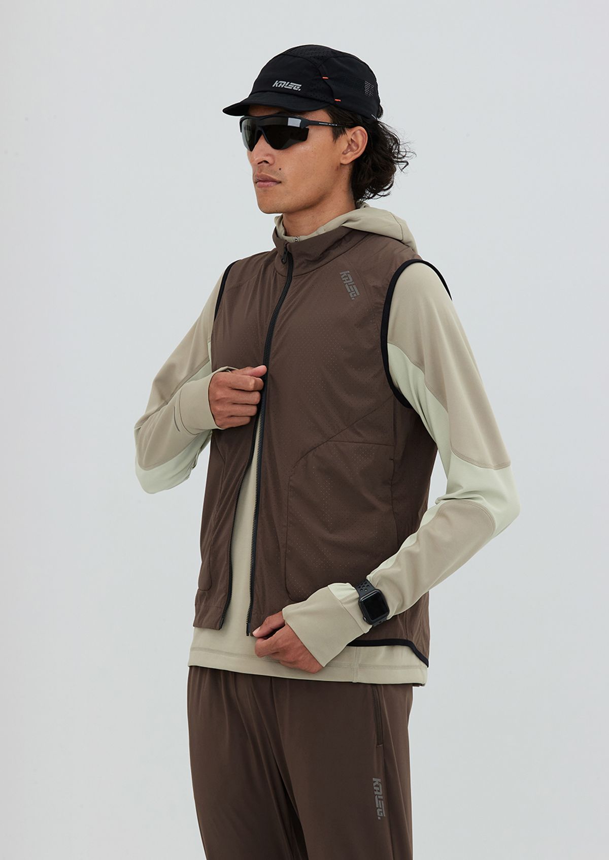 칼렉(KALEG) MENS AIR BLADE GILET (ATHLETIC) MILD BROWN