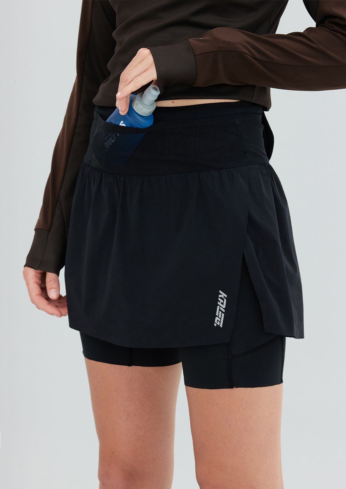 칼렉(KALEG) WOMENS PACER SKIRT BLACK