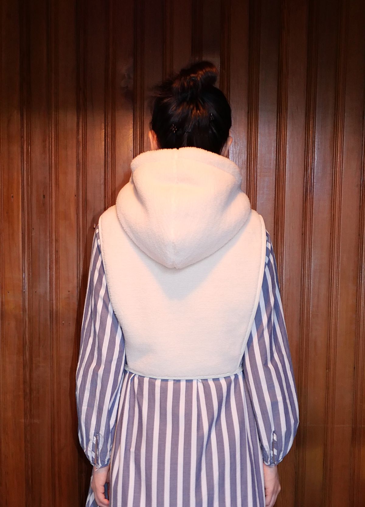 힌지(HINGE) 시어링 후디 베스트 / 아이보리