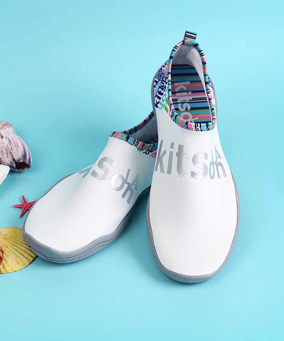 키슨(KITSON) 카멜리 여성 아쿠아슈즈 화이트