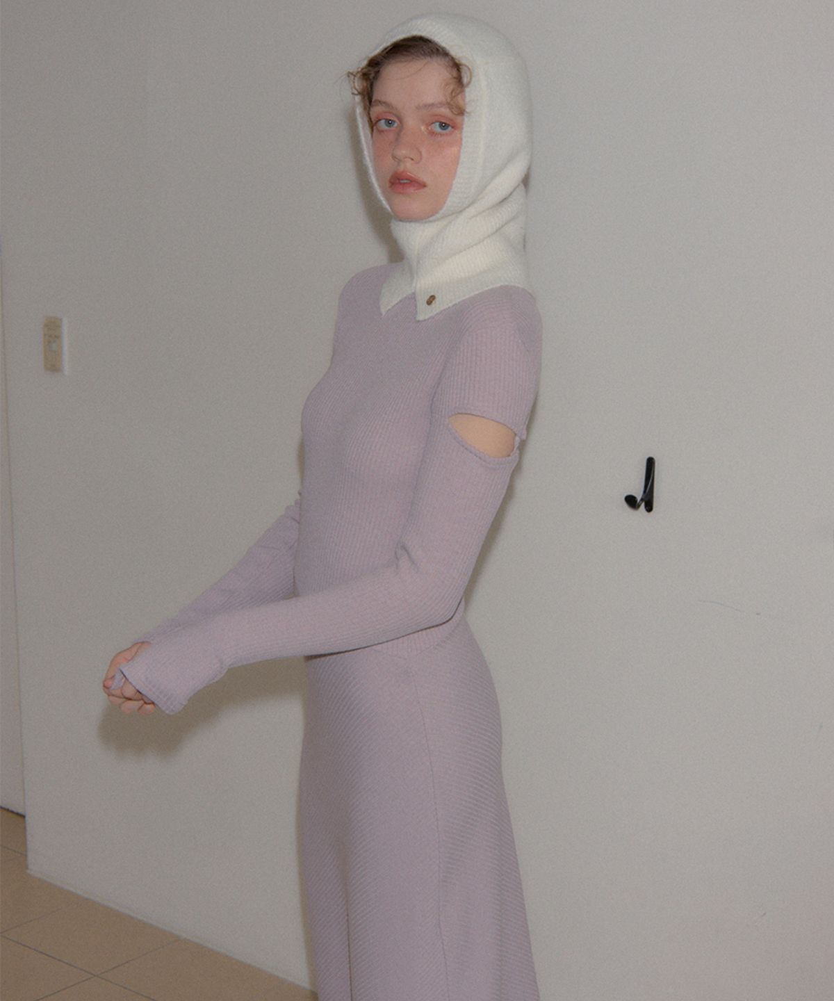 살롱 드 욘(SALON DE YOHN) High Neck Cut-Out Long Dress_ Lavender