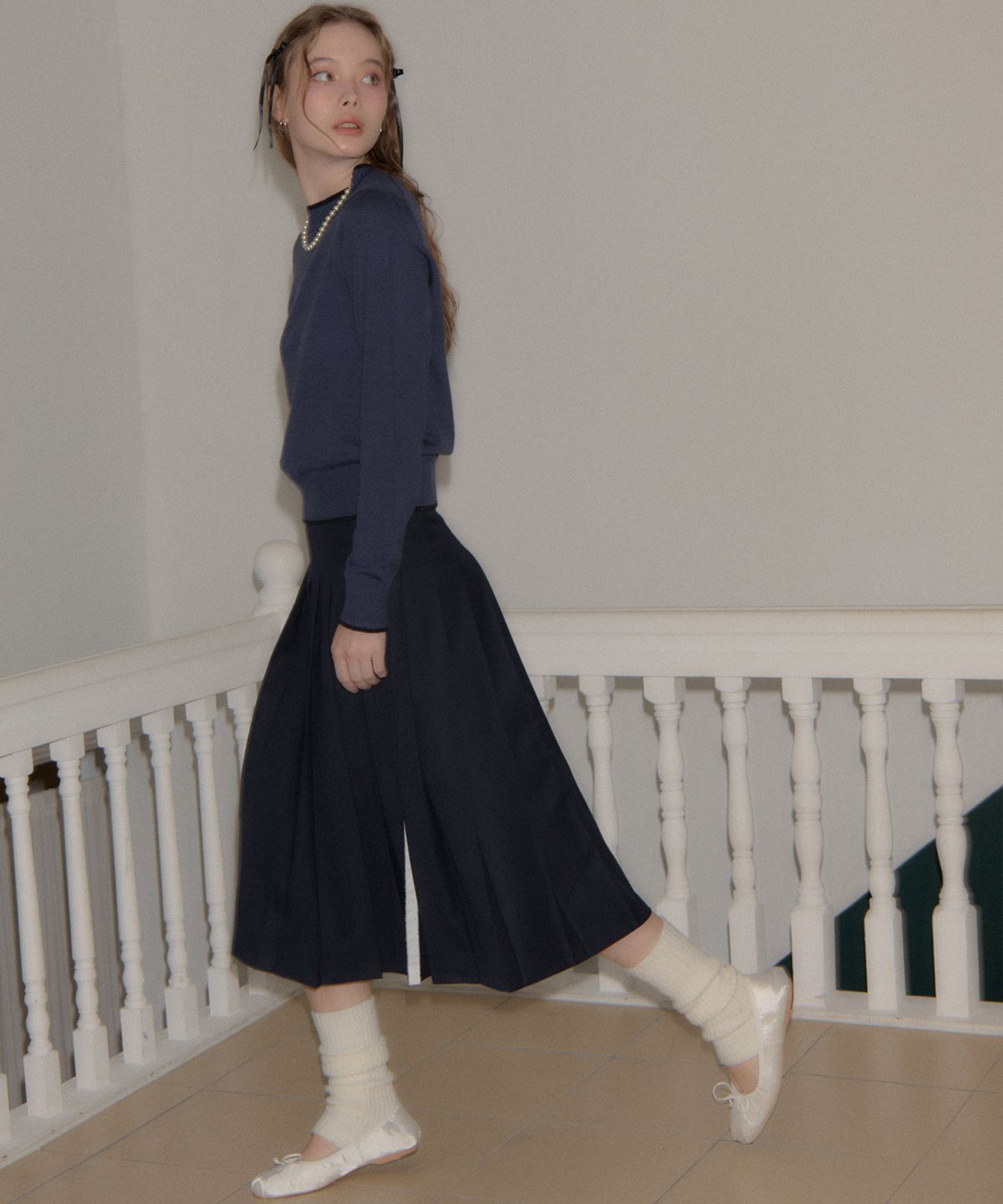 살롱 드 욘(SALON DE YOHN) Side Slit Pleated Midi Skirt_ Navy