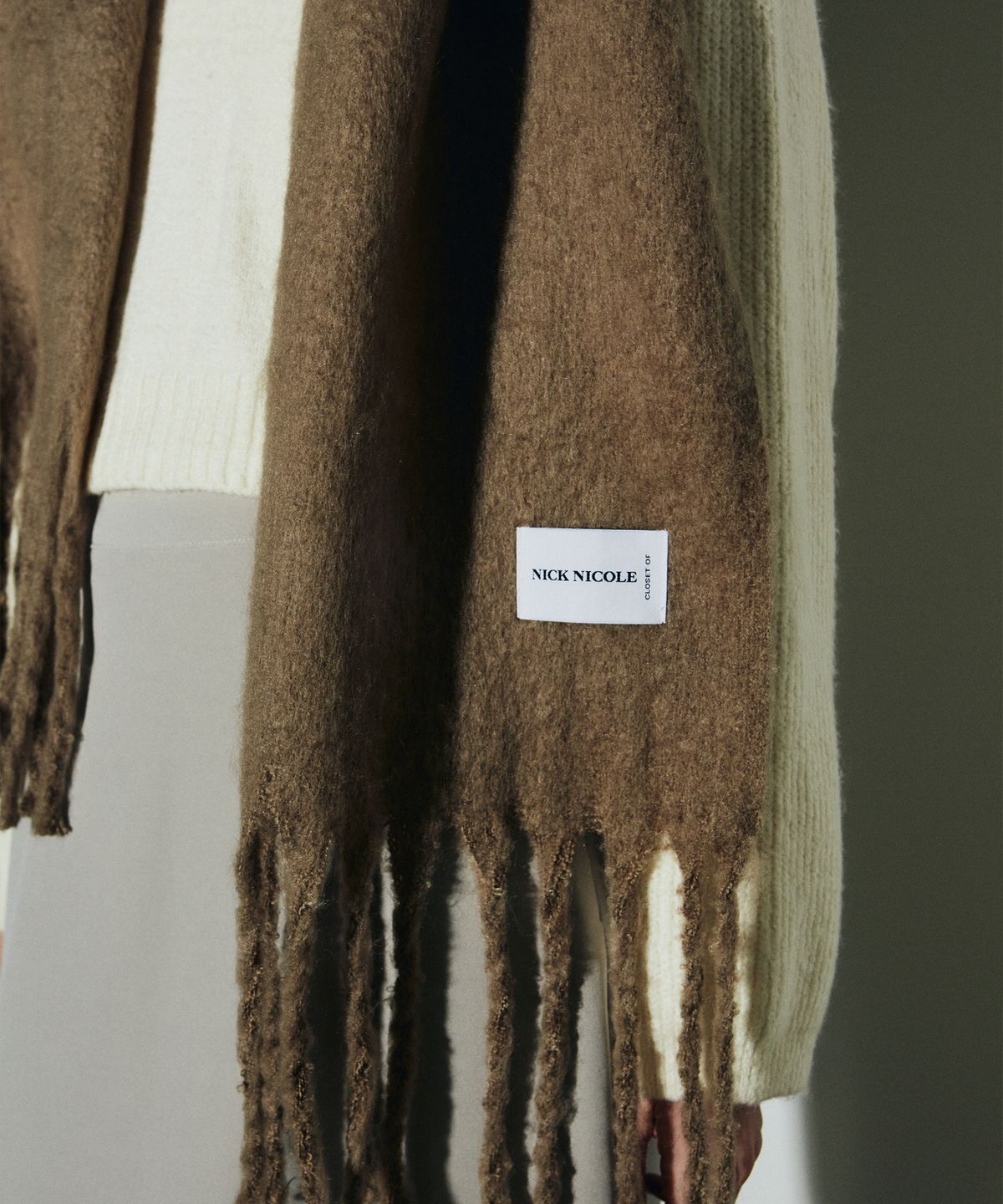 닉앤니콜(NICK&NICOLE) PREMIUM BOLD SOFT MUFFLER_BROWN