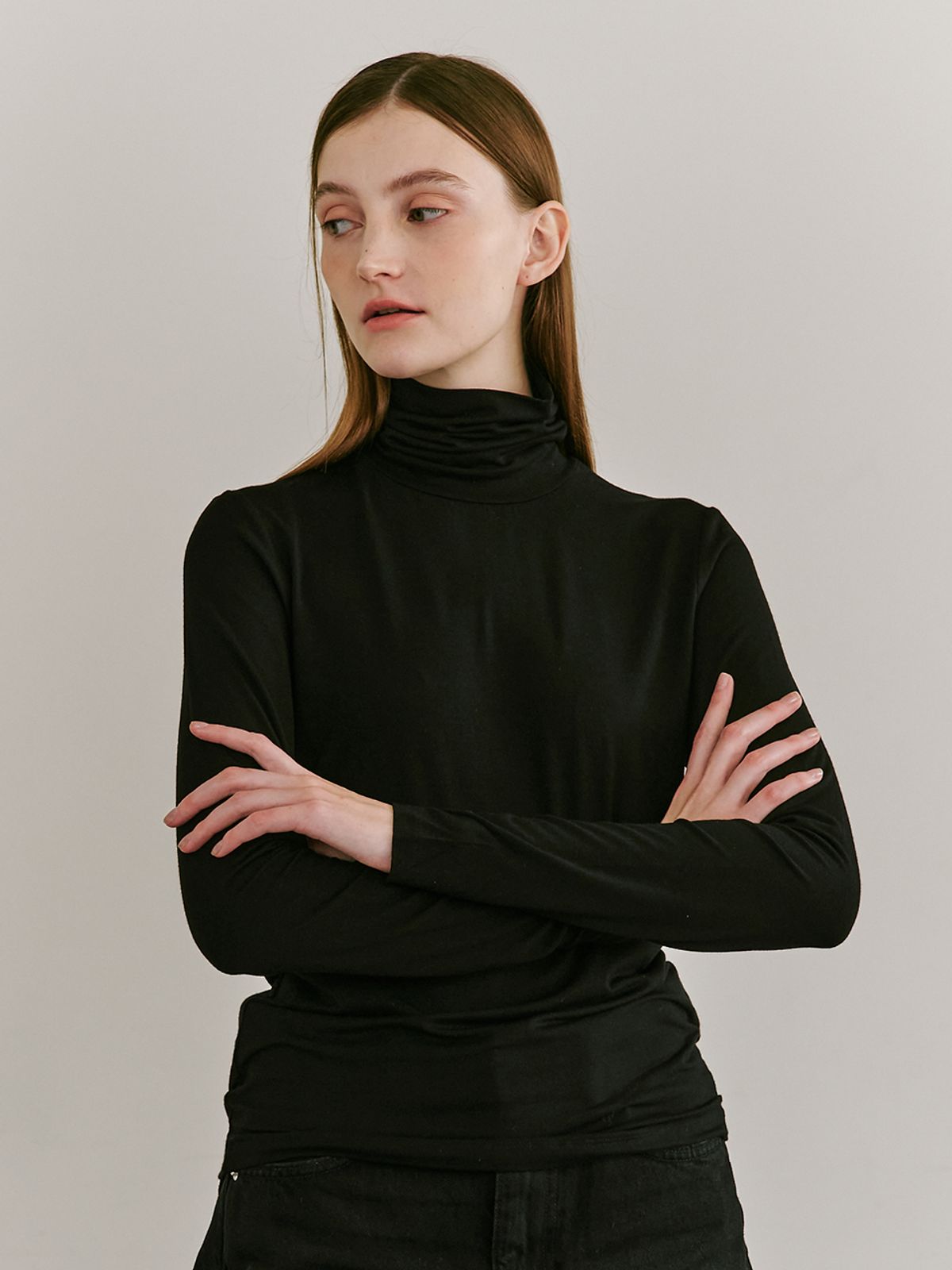 누브(NOUVE) Slim Fit Turtleneck T-Shirt - Black