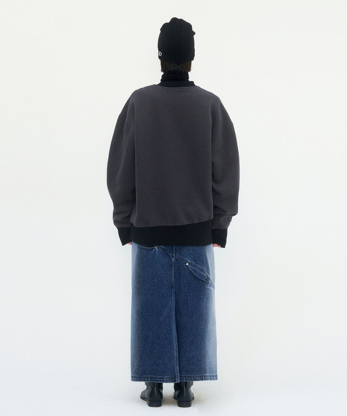 트리밍버드(TREEMINGBIRD) Oblique Line Sweat Shirt [ Charcoal ]