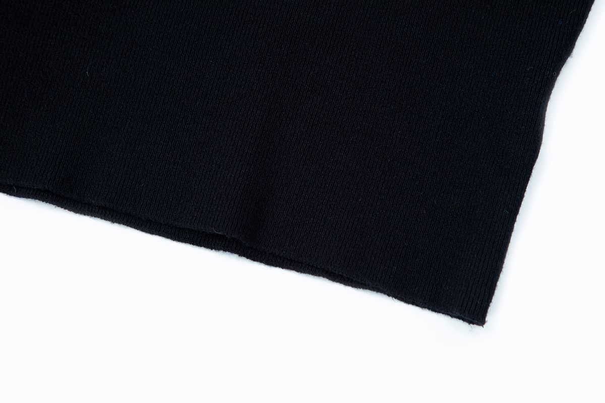 샐러드바구니(SALAD BAGUNI) Hotfix Sleeveless Knit Top - black