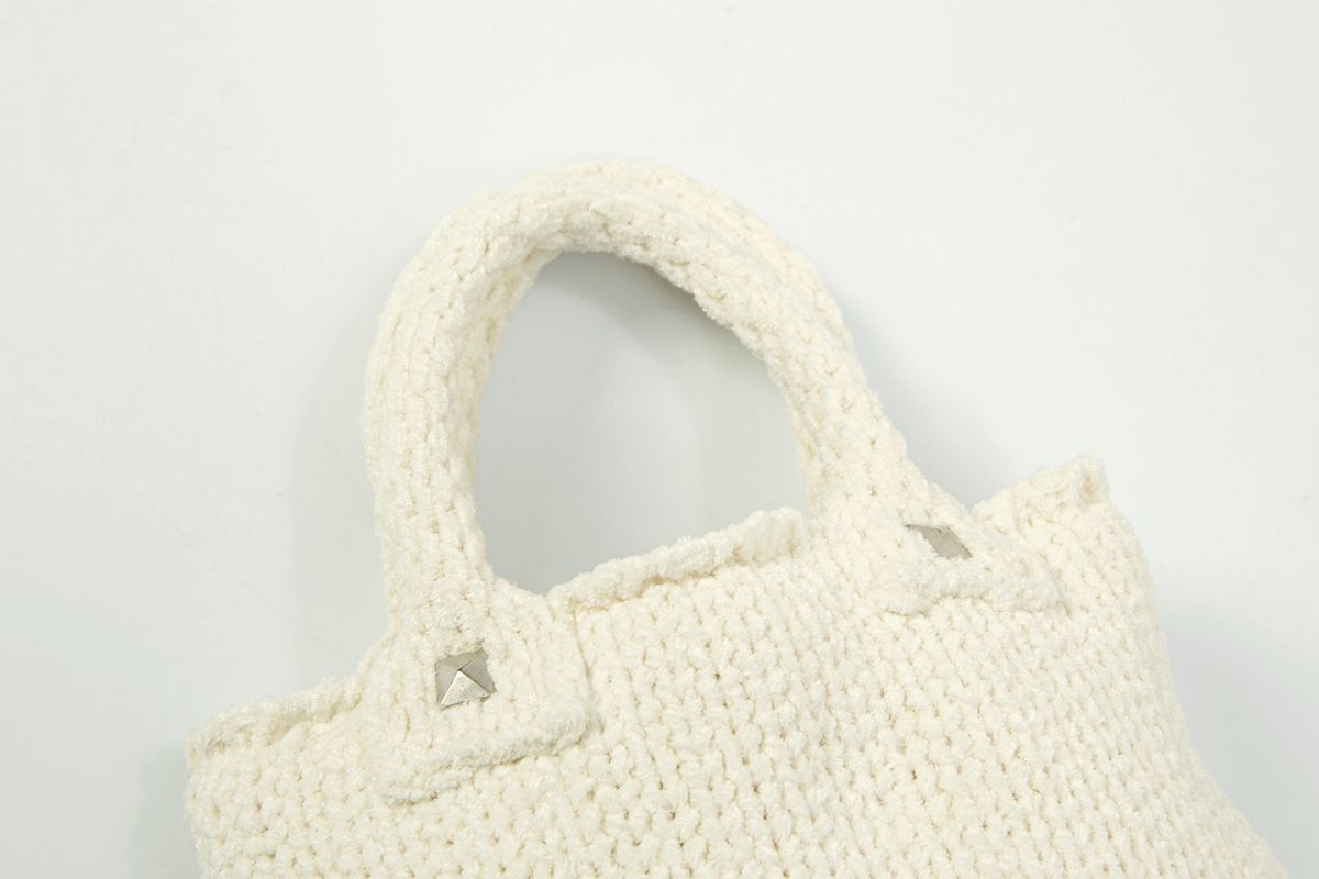 샐러드바구니(SALAD BAGUNI) Dia Velvet Mini Tote Bag_ivory