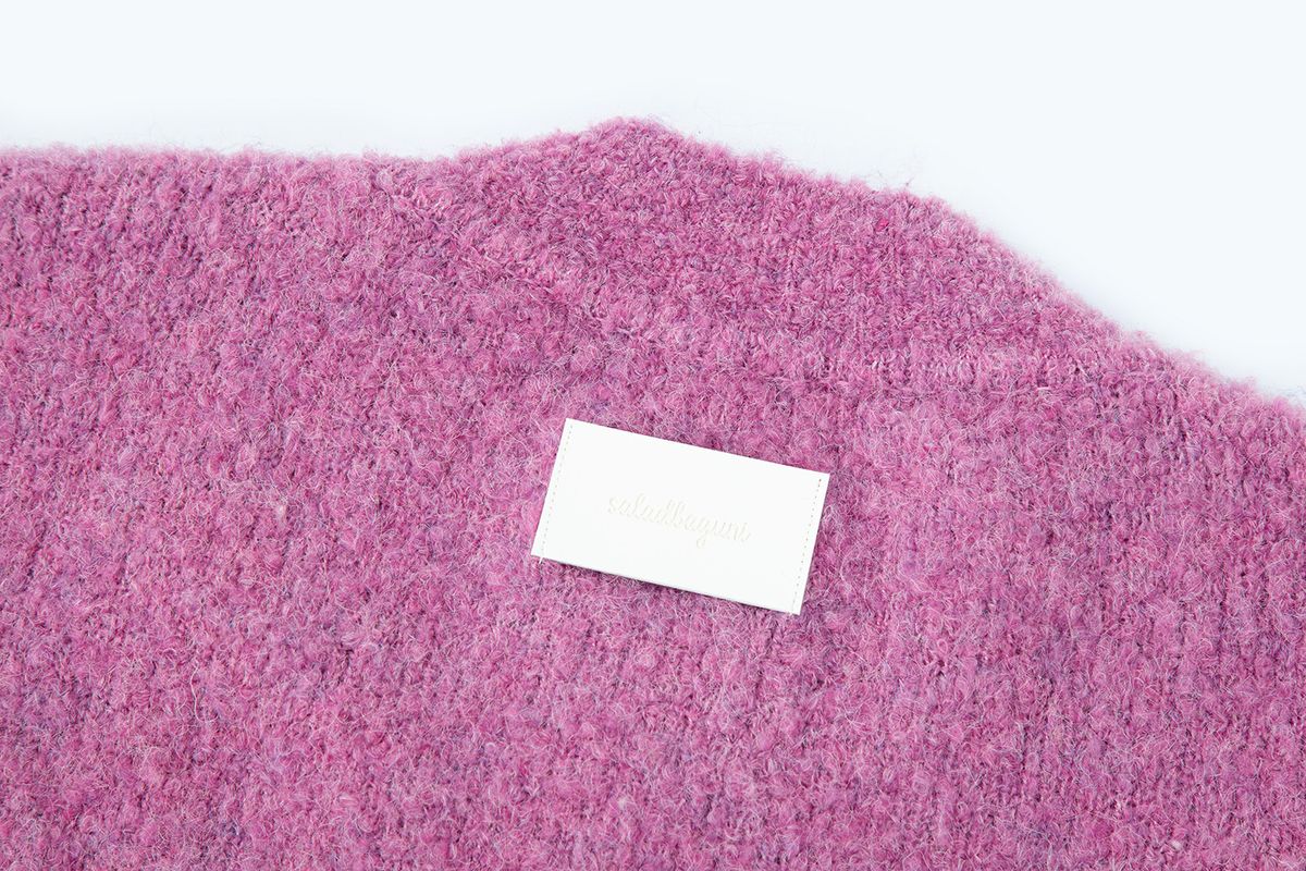 샐러드바구니(SALAD BAGUNI) Wool Boucle V-neck Pullover - pink