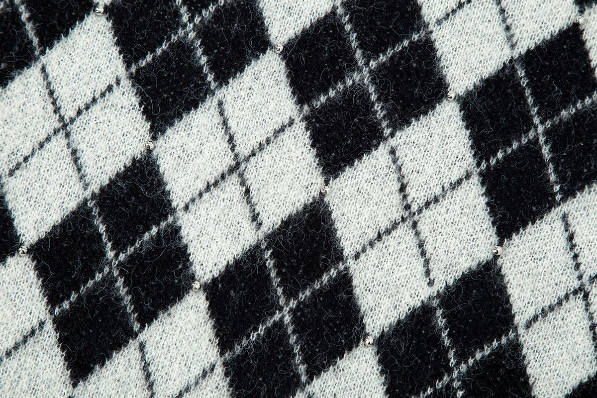샐러드바구니(SALAD BAGUNI) Argyle Silver Ball Pullover - ivory black
