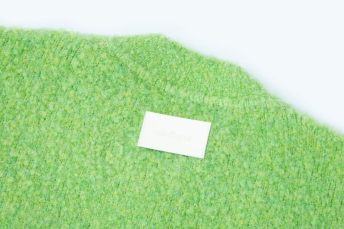 샐러드바구니(SALAD BAGUNI) Wool Boucle V-neck Pullover - lime