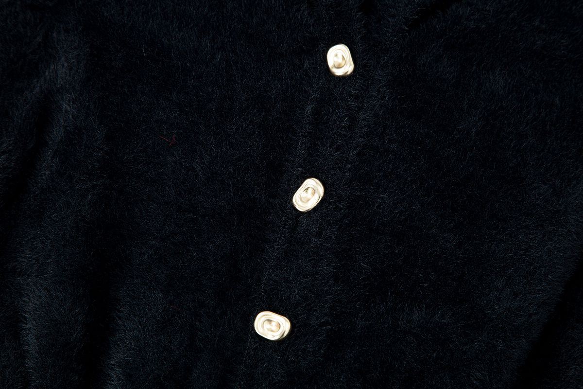 샐러드바구니(SALAD BAGUNI) V-neck Slit Cardigan - black