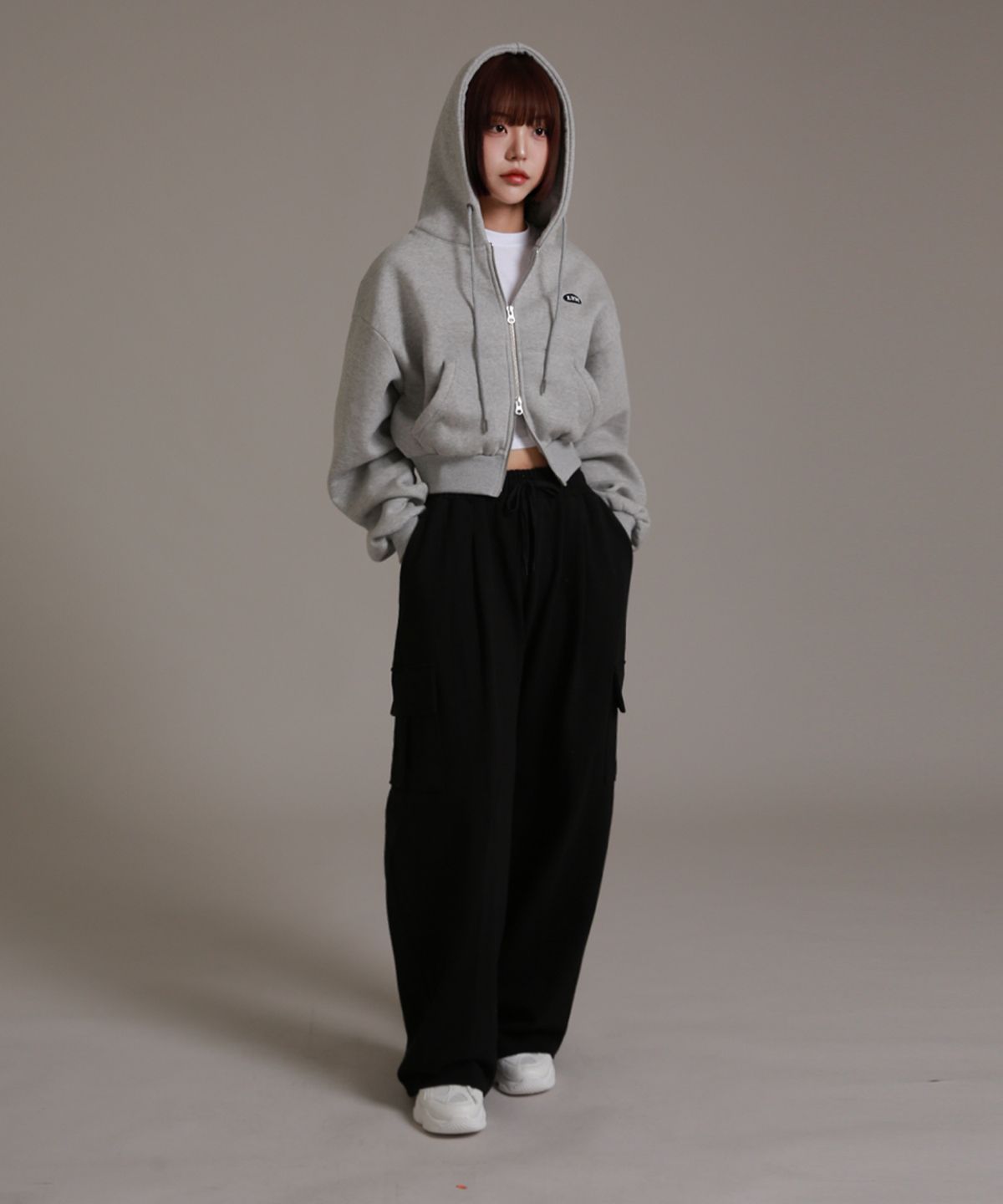 라이크더모스트(LIKE THE MOST) 트레이닝 카고핀턱 와이드 팬츠 블랙