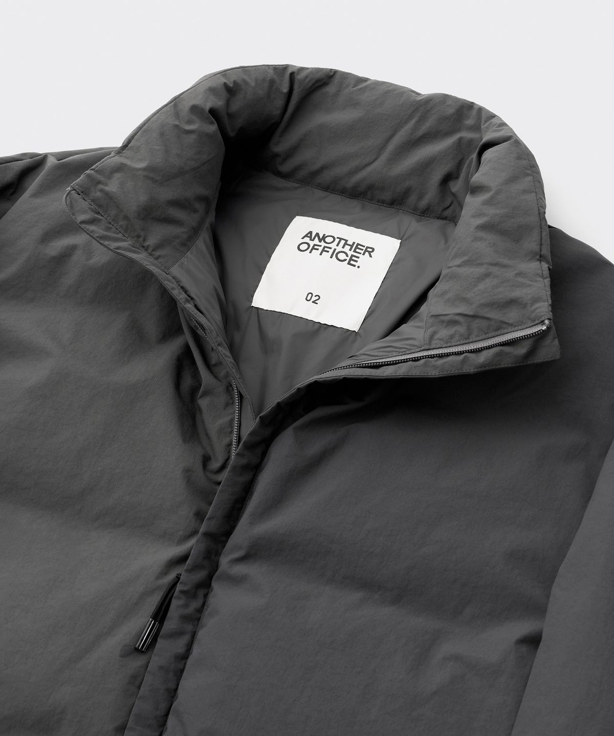 어나더 오피스(ANOTHER OFFICE) Snowman Down Jacket (Graphite)