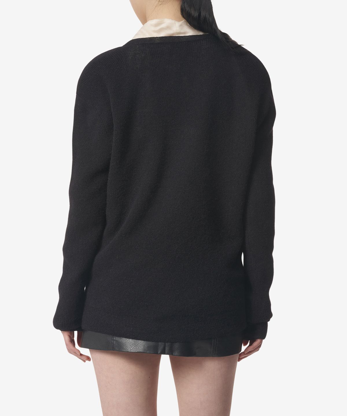 생로랑(SAINT LAURENT) 알파카 브이넥 루즈핏 니트 - 블랙 / 759721Y76IF1000