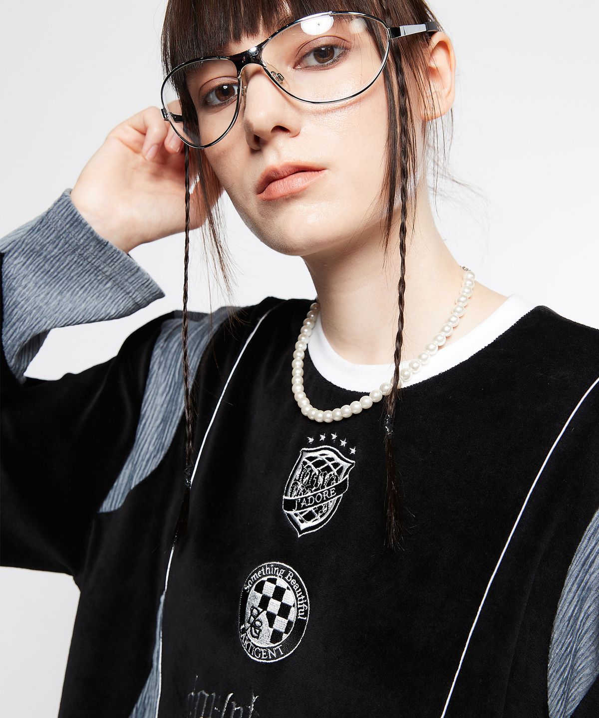 라티젠(LARTIGENT) L7 BLOCK VELOUR TOP(BLACK)